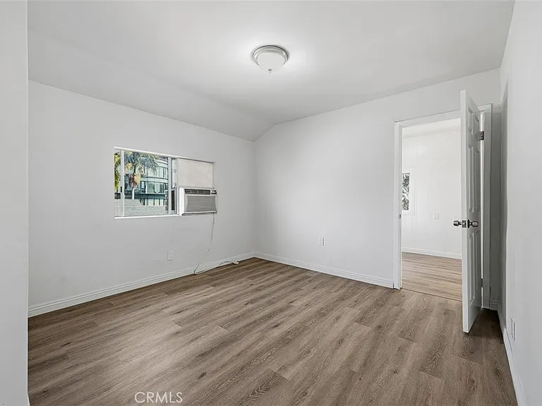 209 1/2 N Monterey St — Photo 14