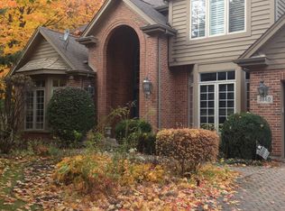 3860 Timbers Edge Ln, Glenview, IL 60025