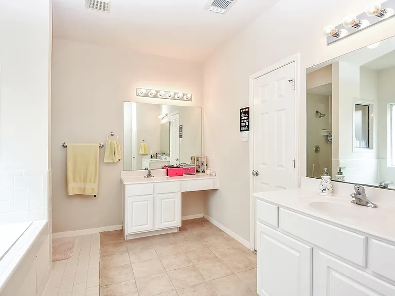 1815 Granite Field Ln — Photo 19