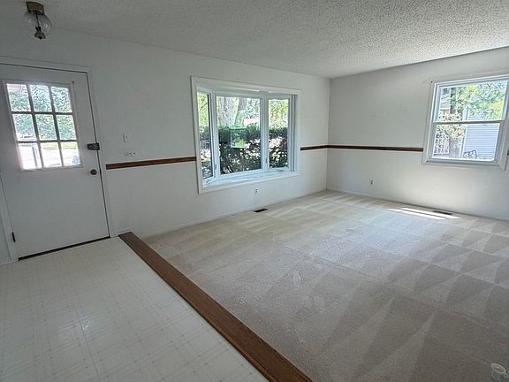 4th image of 14650 S Pebble Creek Ct