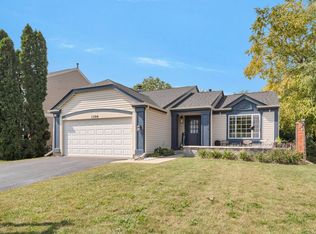 1390 Golden Oaks Pkwy, Aurora, IL