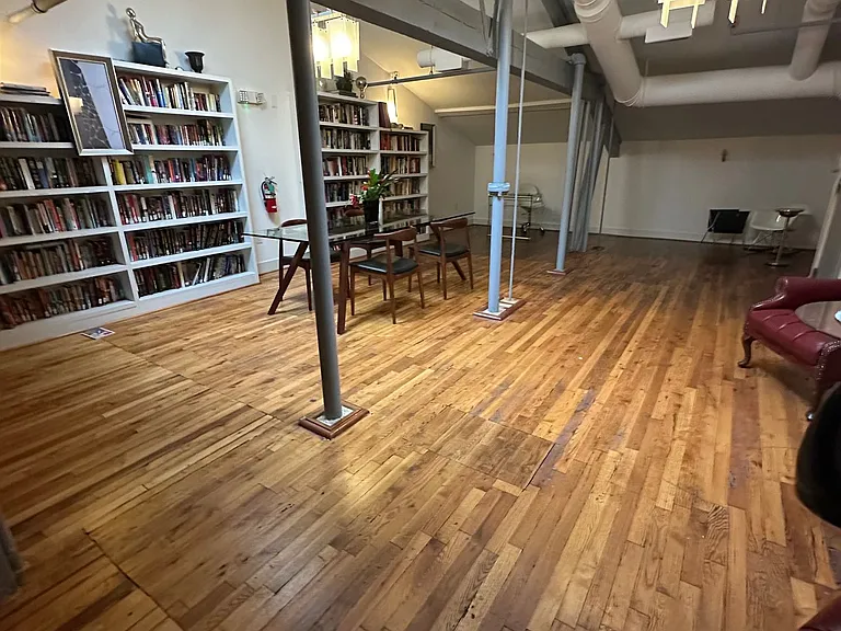 838 S Main St — Photo 16