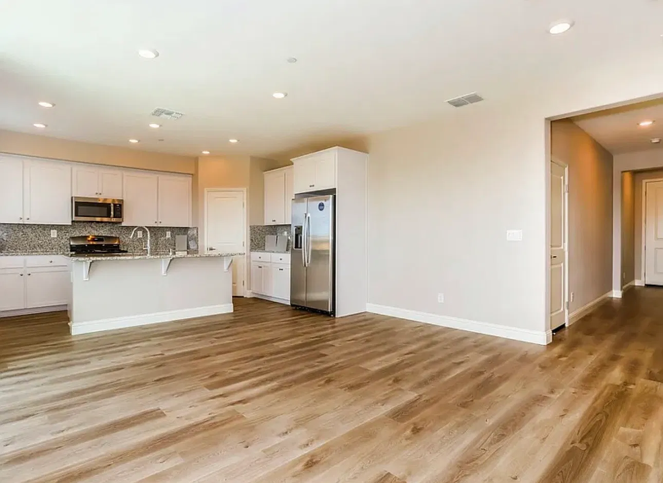 3 bed, 2.0 bath, $1,810 — Photo 2