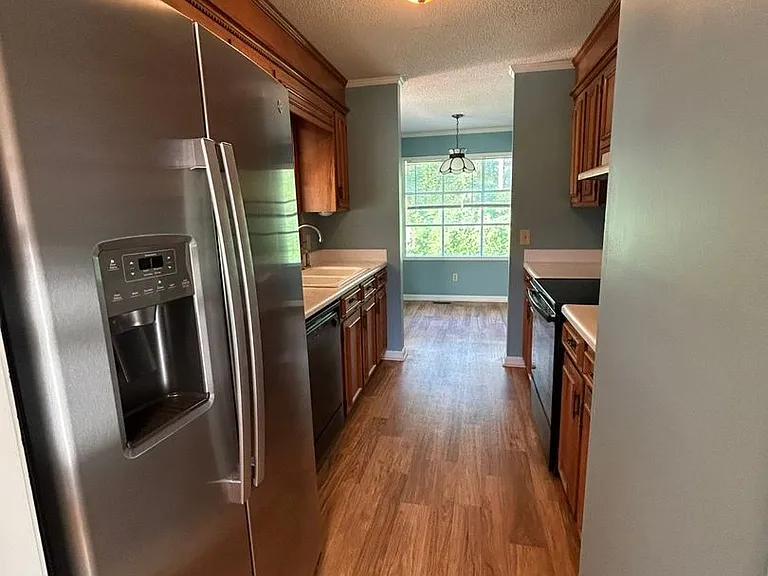 5722 Whisperwood Dr — Photo 4