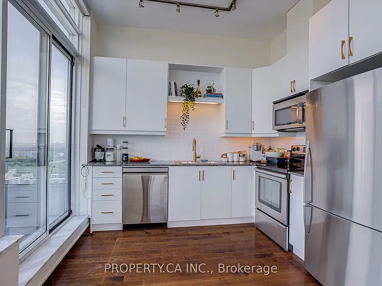 500 Sherbourne St #3404 — Photo 8
