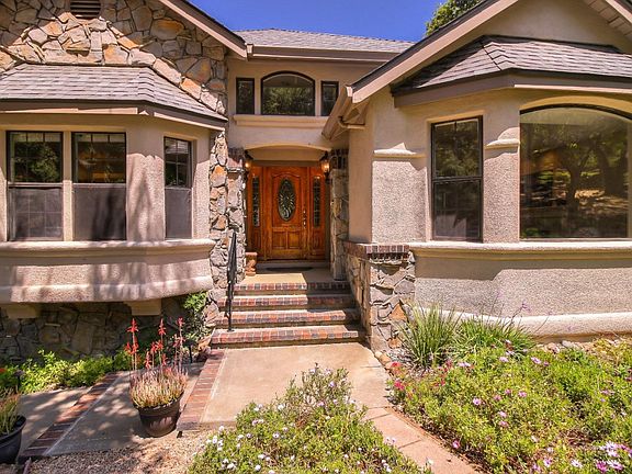 3rd image of 17570 Manzanita Dr