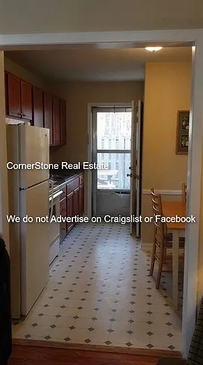 1 bed, 1.0 bath, 670 sqft, $895 — Photo 3