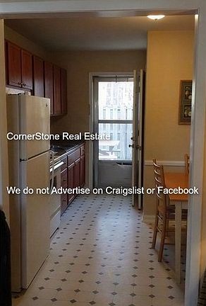 3rd image of 7614 Decatur Dr
