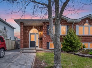 984 Waterbury Cres, Kingston, ON K7M 8V3