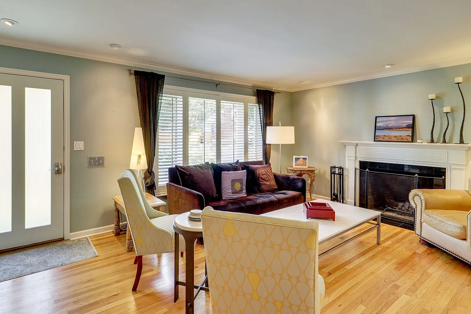 2 bed, 3.0 bath, 1399 sqft, $4,276 — Photo 4