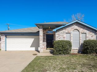 10408 Morning Dew St, Fort Worth, TX 76108