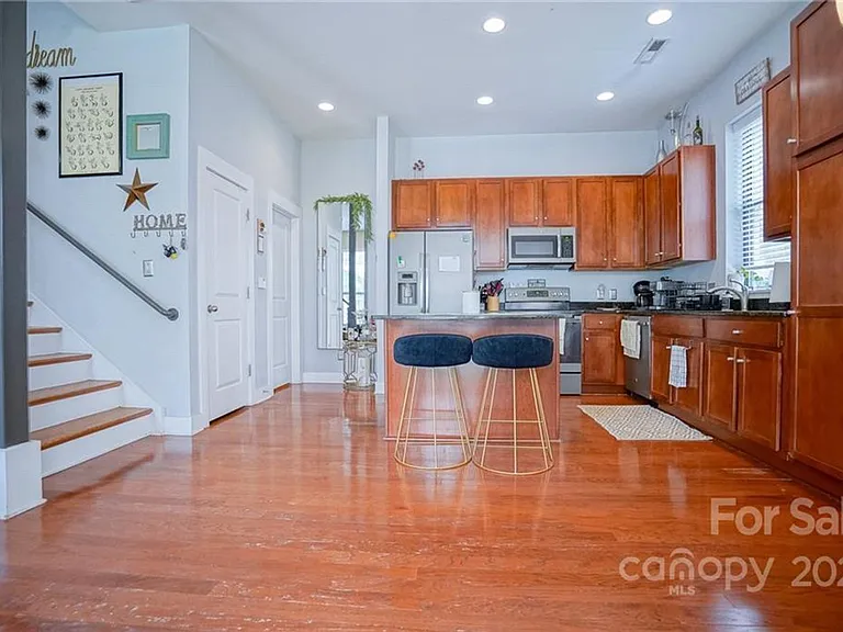 3427 Steel Yard Ct — Photo 11