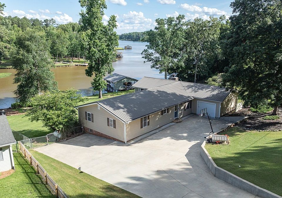 1st image of 162 Quail Knoll Dr