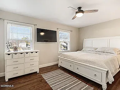 323 Suburban Dr — Photo 16