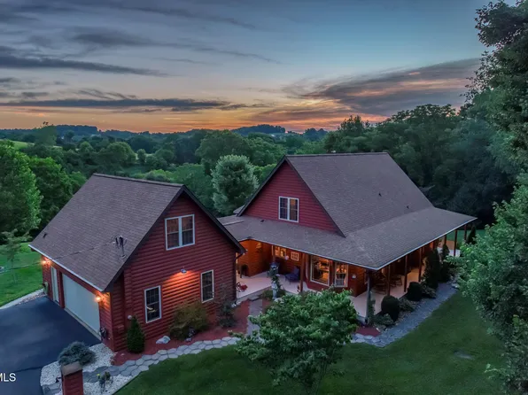 167 Country Acres Dr, Elizabethton, TN 37643