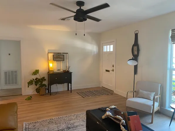 803 China St, El Campo, TX 77437