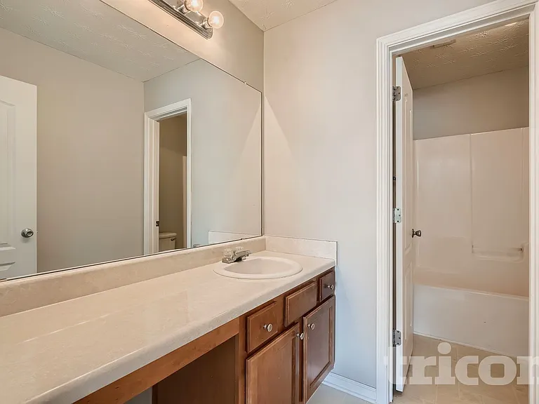 552 Howell Dr — Photo 22