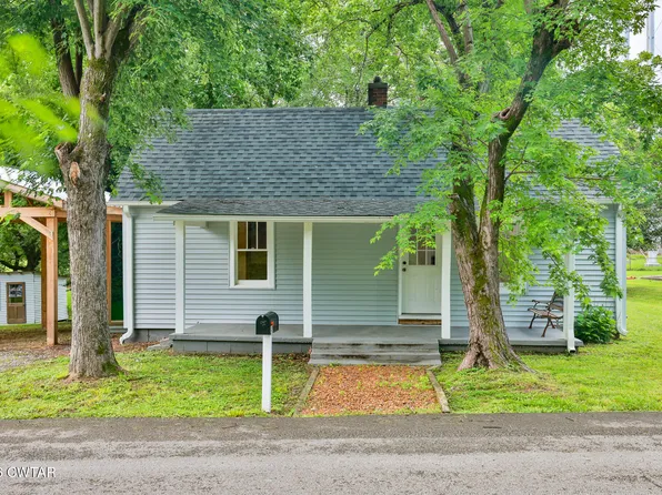 90 Holmes St, Trezevant, TN 38258