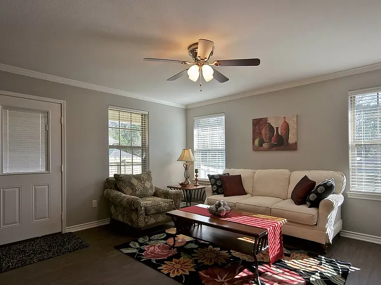 3980 Duchess Dr — Photo 5