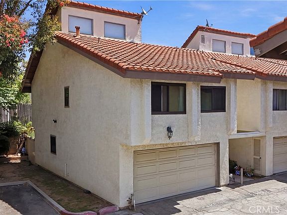 2nd image of 5577 Pioneer Blvd APT 9