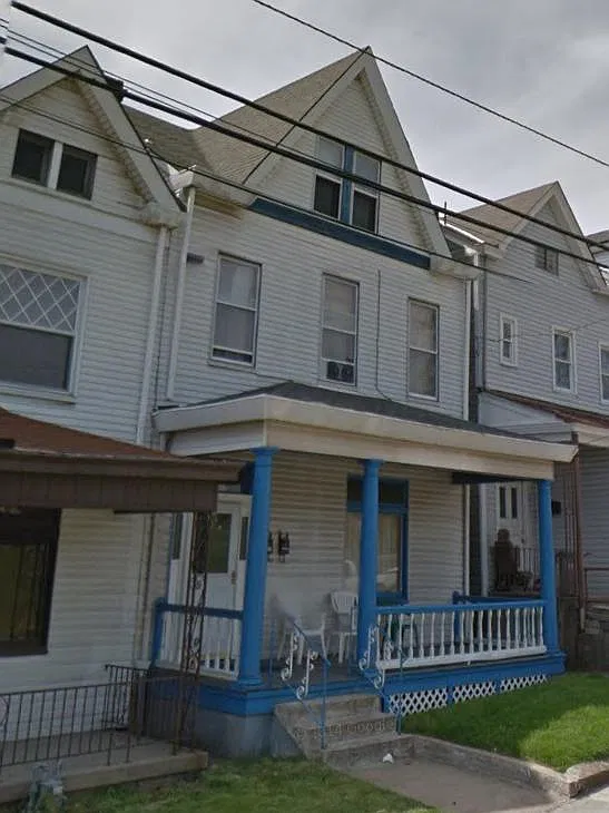3 bed, $1,695 — Photo 1