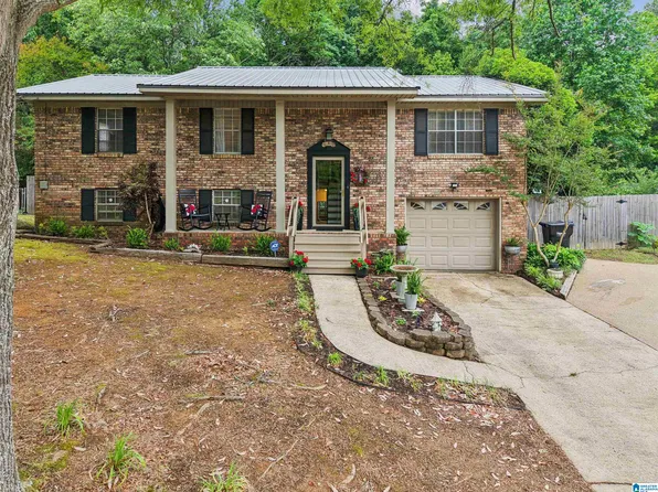 507 Hillcrest Rd, Adamsville, AL 35005