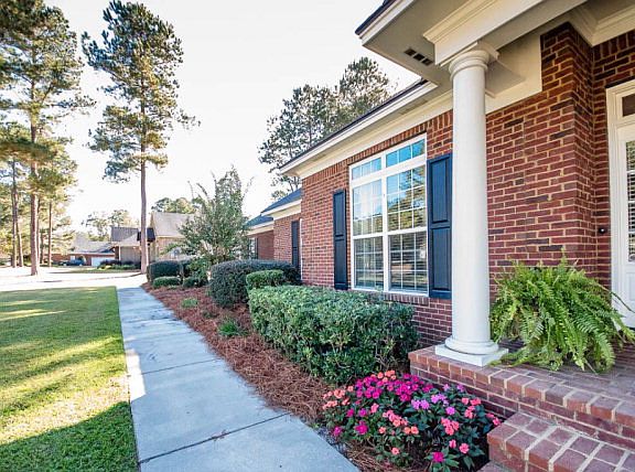 4th image of 5305 Forest Glen Cir