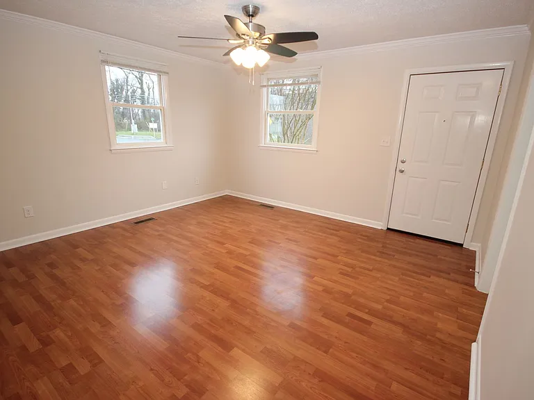 314 Old Post Rd — Photo 1