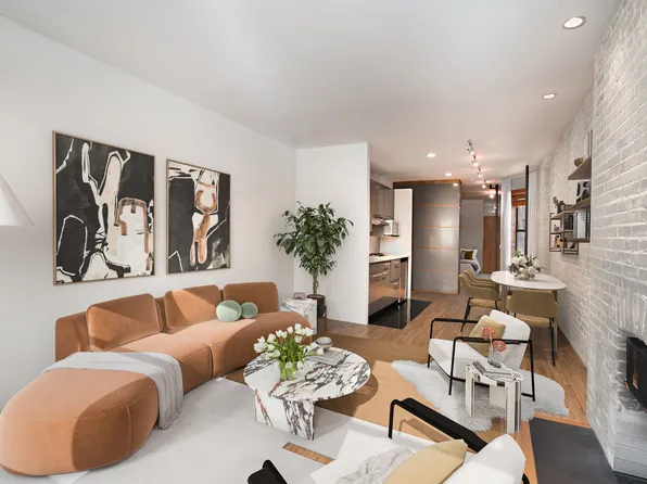 218 East 82nd Street image 5 of 9