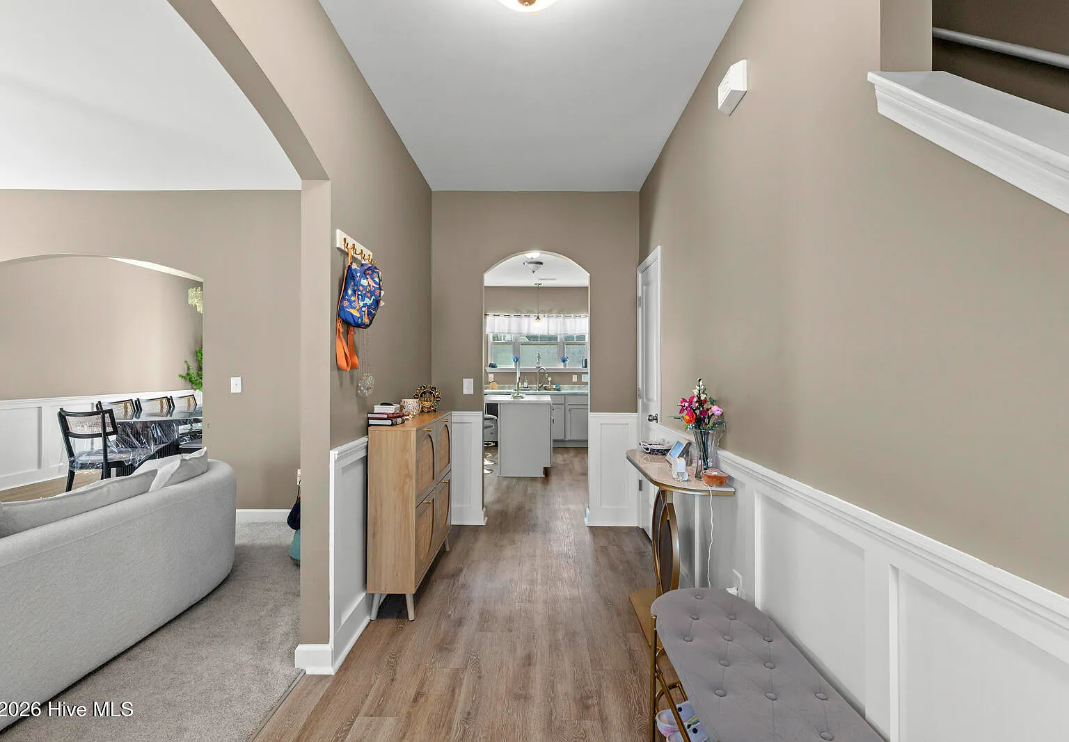 3 bed, 2.5 bath, 2256 sqft, $2,400 — Photo 2