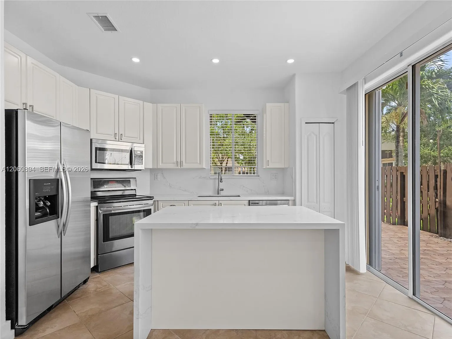 Doral Southeast Patio-Hom — Photo 2
