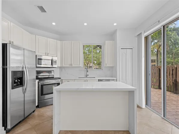 5502 NW 112th Ct #5502, Miami, FL 33178