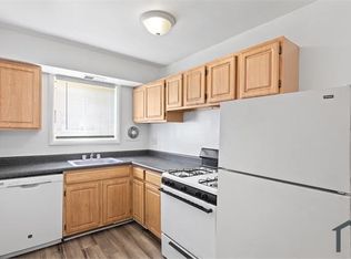 225 43rd Rd NE, Washington, DC 20019