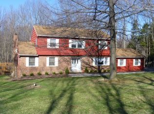 47 Countryside Rd, Columbia, NJ 07832