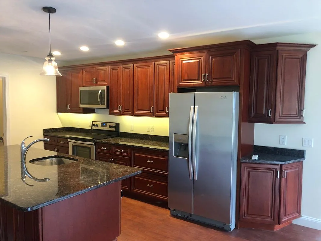 2 bed, 2.0 bath, 1350 sqft, $2,450 — Photo 4