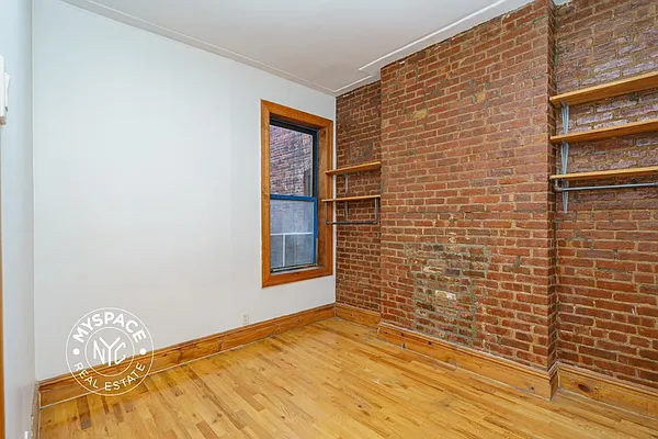 Rented by MySpaceNYC | media 9