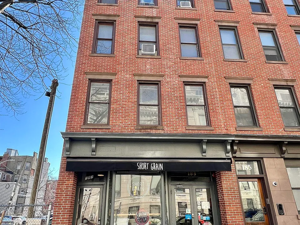 183 Montgomery St #1