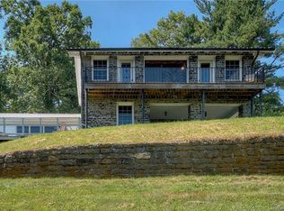 107 Reid Queen Dr, Spruce Pine, NC 28777