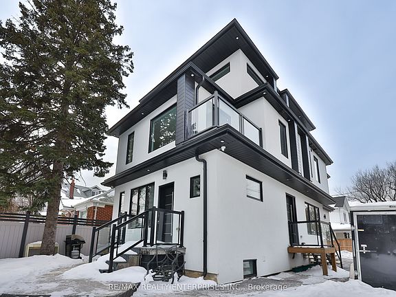 3rd image of 172 Royal York Rd