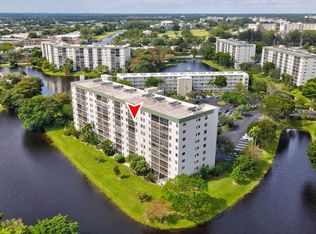 2232 N Cypress Bend Dr APT 704, Pompano Beach, FL 33069