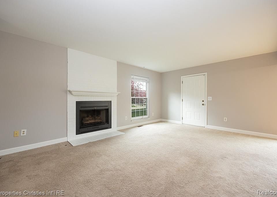 15900 N Franklin Dr, photo 6