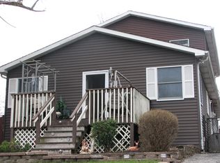520 Grandview Dr, Round Lake Park, IL