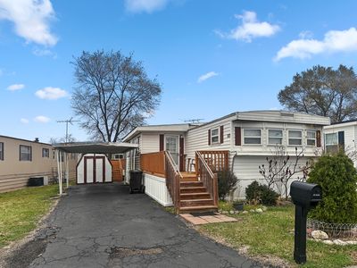 127 Nasa Cir, Round Lake, IL, 60073