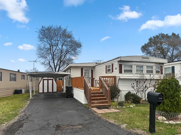 127 Nasa Cir, Round Lake, IL 60073