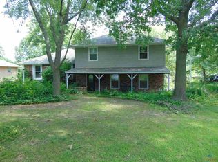 204 Gunsmoke St, Clinton, MO 64735