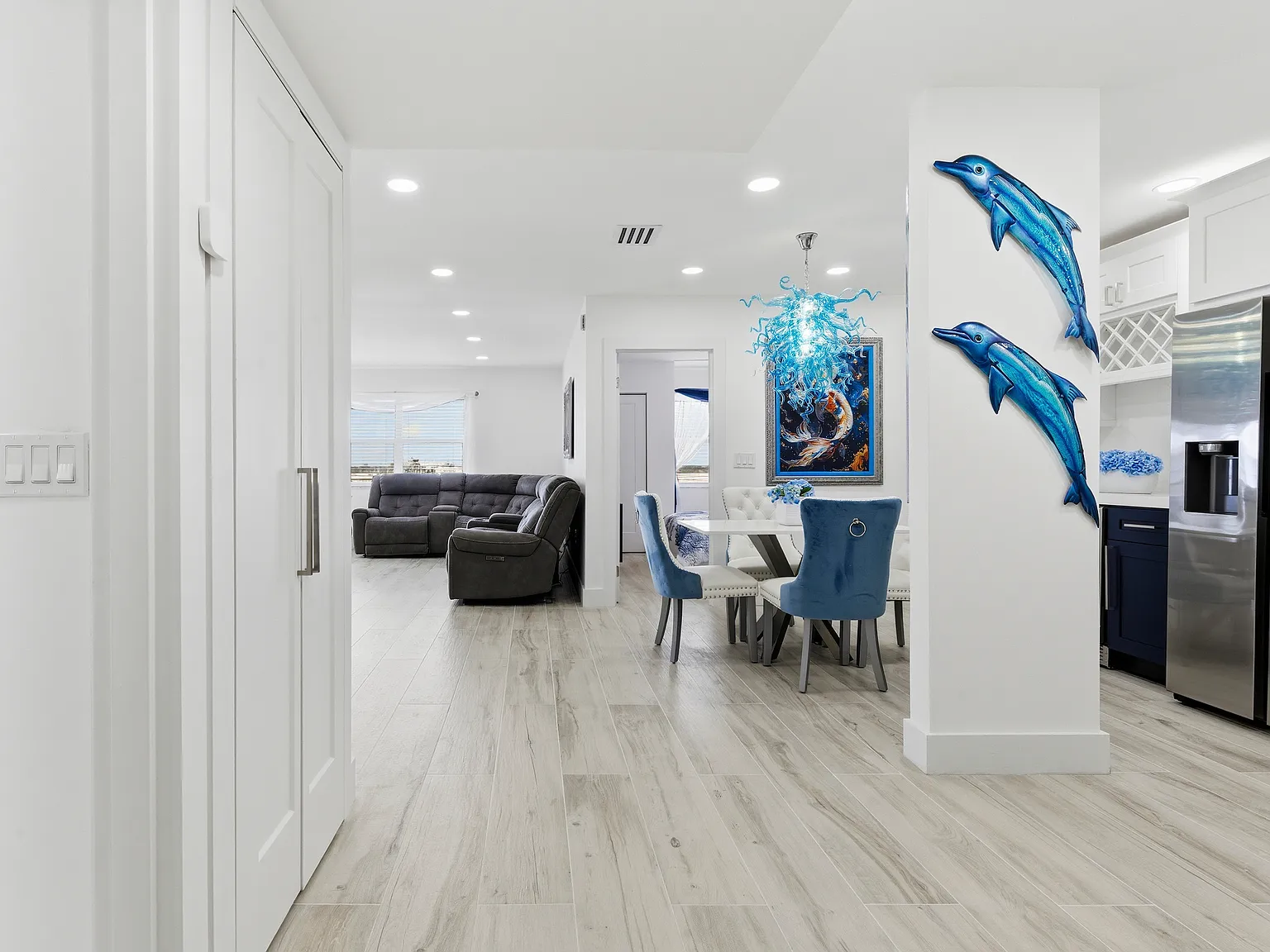 2 bed, 1330 sqft, $5,700 — Photo 4