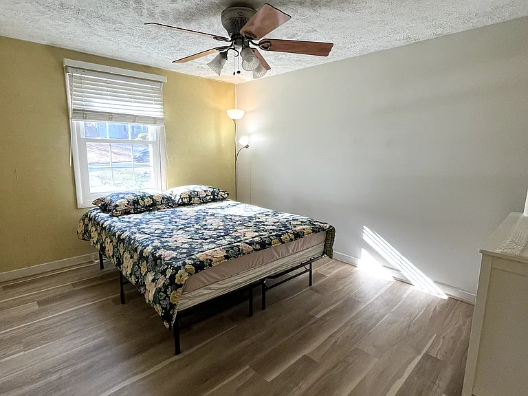 210 Pinehurst Ln — Photo 27