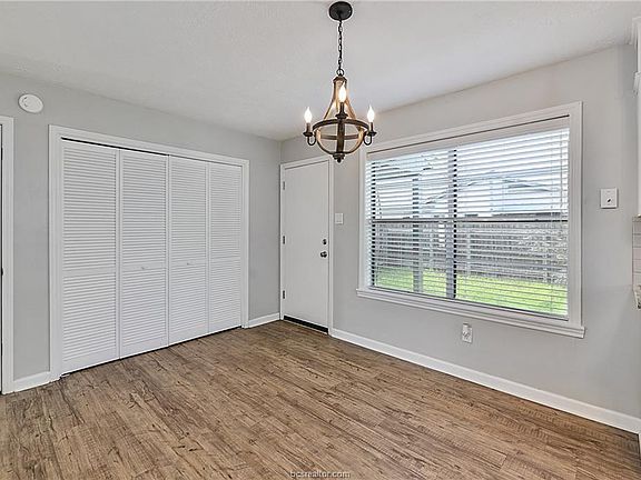 5th image of 2726 Celinda Cir
