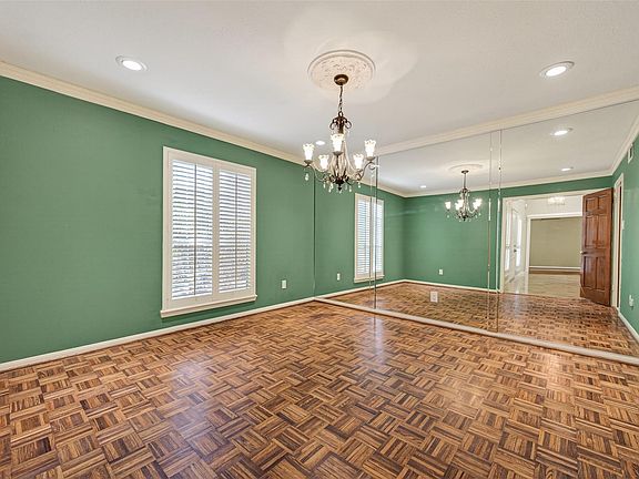 5th image of 11410 Rothglen St