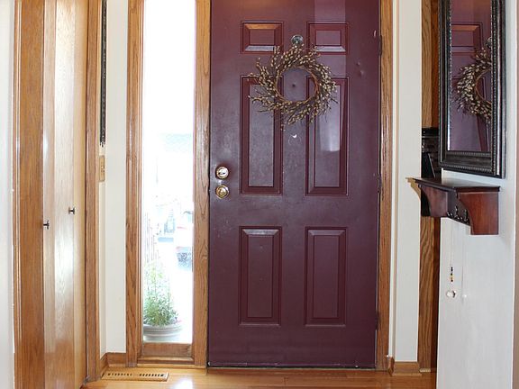 3rd image of 9321 Loch Lomond Ln
